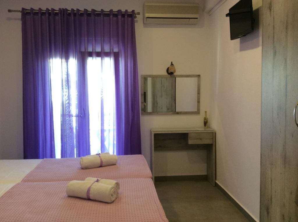 Studios Nopi-Zoi Skiathos Town Exterior foto