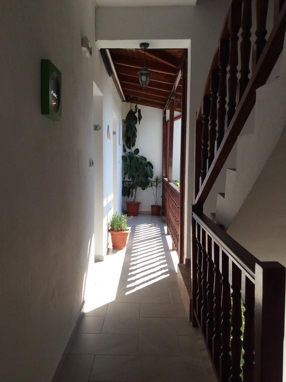 Studios Nopi-Zoi Skiathos Town Exterior foto